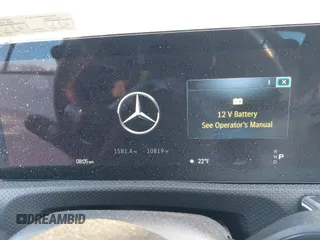 2024 Mercedes-Benz CLA 250 z VIN W1K5J4HB7RN450668, wystawiony jako IAAI lot #41333911 z przebiegiem 10 819 mil mil oraz . Historia ofert i sprzedaży dostępna na DreamBid. Obrazek 7.