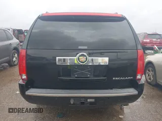 2008 Cadillac Escalade ESV z VIN 1GYFK668X8R271590, wystawiony jako IAAI lot #41562499 z przebiegiem 175 365 mil mil oraz . Historia ofert i sprzedaży dostępna na DreamBid. Obrazek 16.