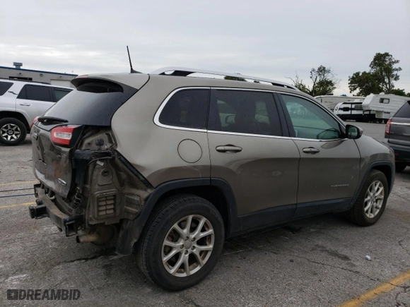 2016 Jeep Cherokee Altitude with VIN 1C4PJMCS8GW241263, listed as a Copart auction lot 73146334 with 101,581 mi miles and Clean Title. Bid and sale history available at carsss.com. Image 3.