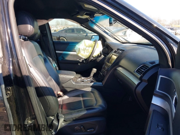 2016 Ford Explorer XLT with VIN 1FM5K7D89GGA84874, listed as a IAAI auction lot 41612708 with 124,421 mi miles. Bid and sale history available at carsss.com. Image 5.