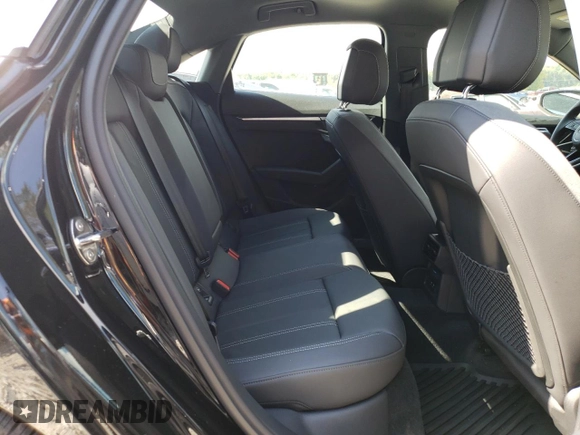 2022 Audi A3 Premium z VIN WAUAUDGY7NA098843, wystawiony jako Copart lot #66575893 z przebiegiem 5 701 mil mil oraz . Historia ofert i sprzedaży dostępna na DreamBid. Obrazek 10.