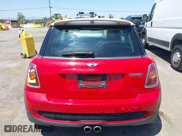 2009 MINI Hardtop S with VIN WMWMF73529TW84638, listed as a IAAI auction lot 42565544 with 60,721 mi miles and . Bid and sale history available at DreamBid. Image 17.