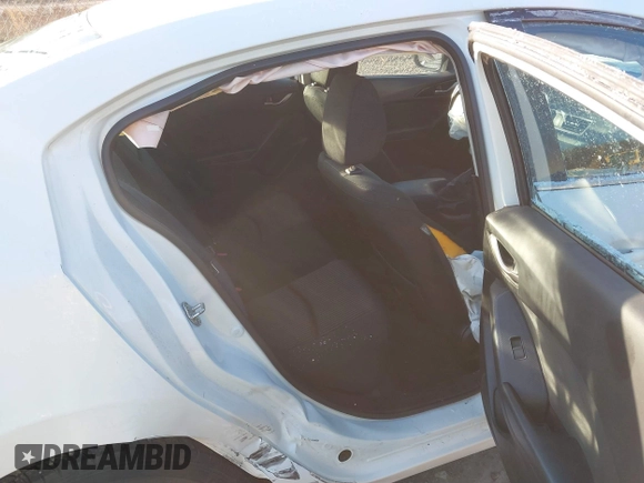 2014 Mazda 3 i Touring z VIN JM1BM1V78E1146298, wystawiony jako IAAI lot #41814133 z przebiegiem 122 620 mil mil oraz . Historia ofert i sprzedaży dostępna na DreamBid. Obrazek 8.