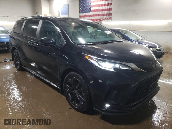 2022 Toyota Sienna XSE z VIN 5TDXRKEC5NS132033, wystawiony jako Copart lot #44216705 z przebiegiem 50 512 mil mil oraz Szkoda całkowita • Salvage title. Historia ofert i sprzedaży dostępna na DreamBid. Obrazek 4.