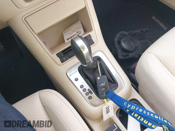 2011 Volkswagen Tiguan SEL with VIN WVGBV7AX2BW500817, listed as a IAAI auction lot 42292760 with 50,336 mi miles and . Bid and sale history available at DreamBid. Image 11.