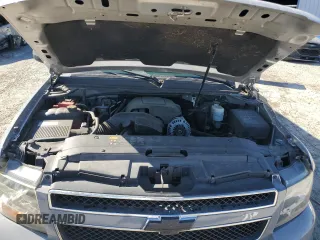 2014 Chevrolet Suburban LT with VIN 1GNSCJE06ER232806, listed as a Copart auction lot 49285845 with 109,362 mi miles and Salvage Title. Bid and sale history available at DreamBid. Image 13.