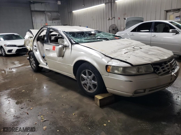 2002 Cadillac Seville Luxury SLS with VIN 1G6KS54Y82U222588, listed as a Copart auction lot 82124144 with 0 mi miles and Non Repairable. Bid and sale history available at carsss.com. Image 4.