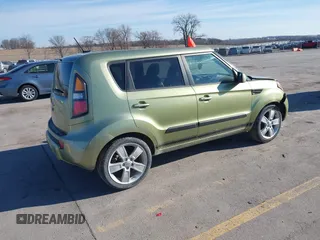2011 Kia Soul + with VIN KNDJT2A2XB7281113, listed as a IAAI auction lot 41869852 with 155,095 mi miles. Bid and sale history available at carsss.com. Image 4.