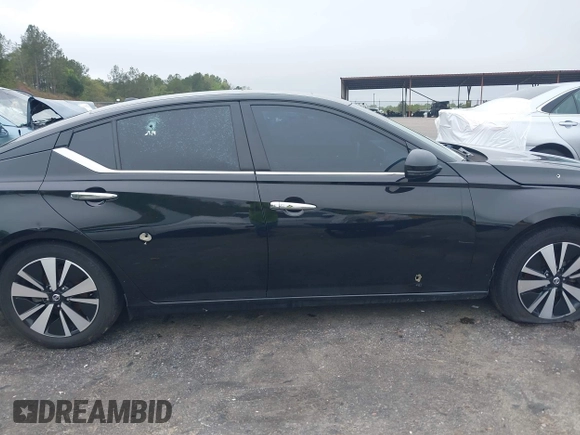 2019 Nissan Altima SV z VIN 1N4BL4DV2KC107748, wystawiony jako IAAI lot #41912040 z przebiegiem 157 226 mil mil oraz . Historia ofert i sprzedaży dostępna na DreamBid. Obrazek 13.