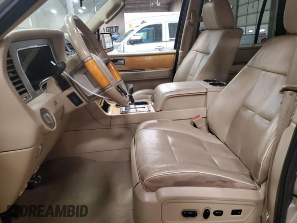 2007 Lincoln Navigator с VIN 5LMFL28557LJ24912, выставлен на аукционе Copart как лот 50890425 с пробегом 145 135 миль миль и Списание • Salvage title. История ставок и продаж доступна на DreamBid. Изображение 7.