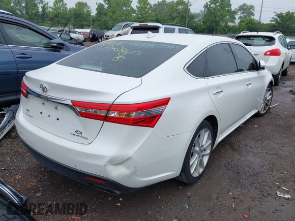 2013 Toyota Avalon XLE z VIN 4T1BK1EBXDU028546, wystawiony jako IAAI lot #42352506 z przebiegiem 144 139 mil mil oraz . Historia ofert i sprzedaży dostępna na DreamBid. Obrazek 4.