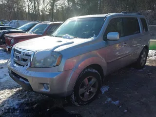 2011 Honda Pilot EX-L with VIN 5FNYF4H53BB047469, listed as a IAAI auction lot 41405691 with 312,861 mi miles. Bid and sale history available at carsss.com. Image 17.