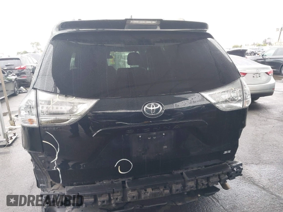 2018 Toyota Sienna SE with VIN 5TDXZ3DC1JS953289, listed as a IAAI auction lot 41525385 with 63,450 mi miles and . Bid and sale history available at DreamBid. Image 17.