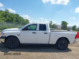2015 Ram 1500 Tradesman z VIN 1C6RR7FM9FS544341, wystawiony jako IAAI lot #42604512 z przebiegiem 198 807 mil mil oraz . Historia ofert i sprzedaży dostępna na DreamBid. Obrazek 14.