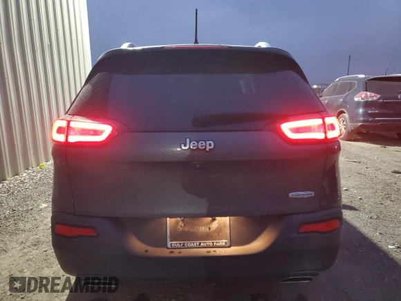 2018 Jeep Cherokee Latitude Plus with VIN 1C4PJLLX2JD606240, listed as a Copart auction lot 87389904 with 67,355 mi miles and Salvage Title. Bid and sale history available at carsss.com. Image 6.