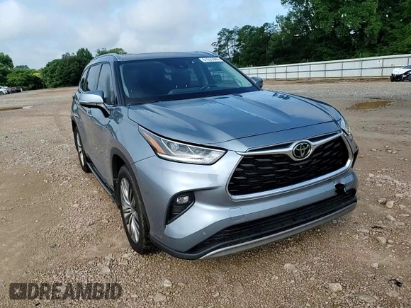 2023 Toyota Highlander L with VIN 5TDKDRBH3PS000635, listed as a Copart auction lot 61023505 with 47,348 mi miles and Salvage title. Bid and sale history available at DreamBid. Image 14.