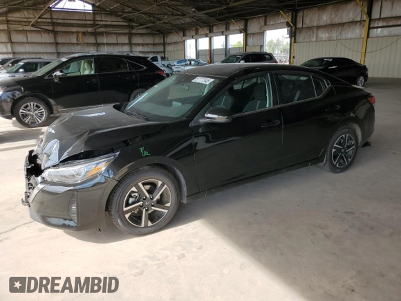 2024 Nissan Sentra SV z VIN 3N1AB8CV1RY270820, wystawiony jako Copart lot #57777345 z przebiegiem 23 980 mil mil oraz Szkoda całkowita • Salvage title. Historia ofert i sprzedaży dostępna na DreamBid. Obrazek 1.