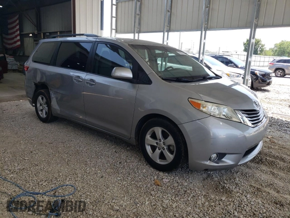 2015 Toyota Sienna LE AAS with VIN 5TDKK3DC5FS663627, listed as a Copart auction lot 59930455 with 125,858 mi miles and Salvage title. Bid and sale history available at DreamBid. Image 4.