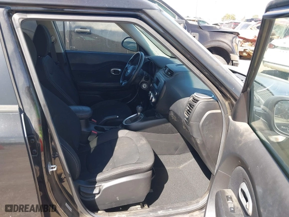 2014 Kia Soul with VIN KNDJN2A29E7073576, listed as a IAAI auction lot 41715382 with 99,156 mi miles. Bid and sale history available at carsss.com. Image 5.