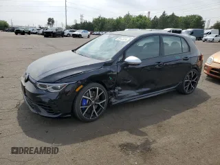 2024 Volkswagen Golf z VIN WVWFB7CD8RW123941, wystawiony jako Copart lot #59147474 z przebiegiem 7 532 mil mil oraz Szkoda całkowita • Salvage title. Historia ofert i sprzedaży dostępna na DreamBid. Obrazek 1.