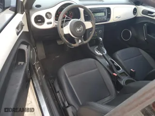 2012 Volkswagen Beetle 2.5L w/Sun PZEV with VIN 3VWJP7ATXCM631497, listed as a Copart auction lot 74442964 with 72,097 mi miles and Salvage Title. Bid and sale history available at carsss.com. Image 8.