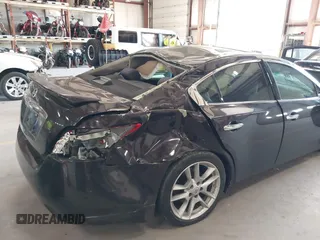 2010 Nissan Maxima 3.5 SV with VIN 1N4AA5AP8AC837305, listed as a IAAI auction lot 40349055 with 191,898 mi miles. Bid and sale history available at carsss.com. Image 13.