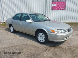 2000 Toyota Camry CE с VIN 4T1BG22K9YU714823, выставлен на аукционе IAAI как лот 42410805 с пробегом 399 561 миль миль и . История ставок и продаж доступна на DreamBid. Изображение 1.