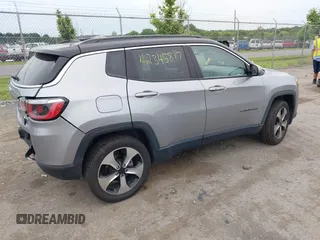 2018 Jeep Compass Altitude с VIN 3C4NJDBB0JT135993, выставлен на аукционе IAAI как лот 42345817 с пробегом 69 892 миль миль и . История ставок и продаж доступна на DreamBid. Изображение 4.