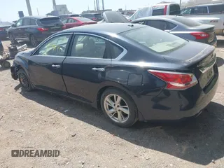 2015 Nissan Altima 2.5 S with VIN 1N4AL3AP2FC177218, listed as a IAAI auction lot 42144941 with 177,493 mi miles. Bid and sale history available at carsss.com. Image 3.