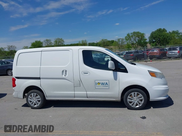 2017 Chevrolet City Express Cargo LT z VIN 3N63M0ZN1HK701924, wystawiony jako IAAI lot #42337663 z przebiegiem 211 535 mil mil oraz . Historia ofert i sprzedaży dostępna na DreamBid. Obrazek 13.