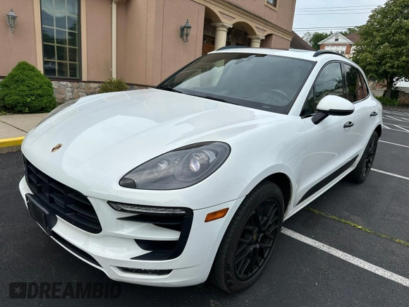 2018 Porsche Macan GTS z VIN WP1AG2A50JLB60299, wystawiony jako Copart lot #59274845 z przebiegiem 123 203 mil mil oraz Czysty tytuł • Clean title. Historia ofert i sprzedaży dostępna na DreamBid. Obrazek 1.