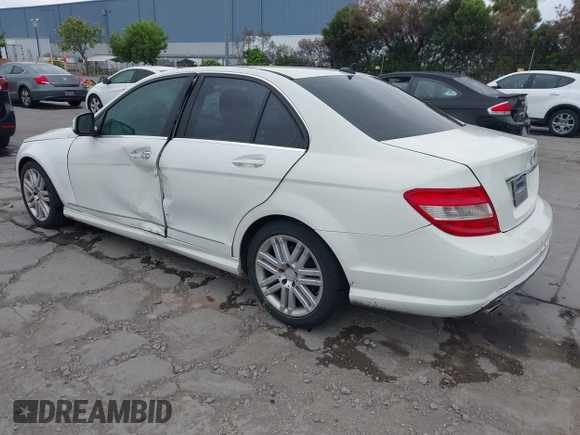 2009 Mercedes-Benz C-Class 3.0L Sport with VIN WDDGF54X19R082613, listed as a IAAI auction lot 42078992 with 140,707 mi miles. Bid and sale history available at carsss.com. Image 3.