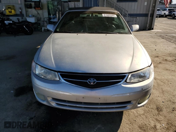2001 Toyota Solara SE z VIN 2T1FF28P51C525908, wystawiony jako Copart lot #81605344 z przebiegiem 179 390 mil mil oraz Szkoda całkowita • Salvage title. Historia ofert i sprzedaży dostępna na DreamBid. Obrazek 5.
