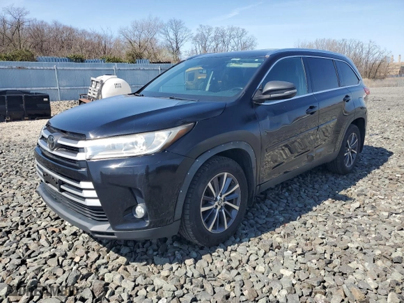 2019 Toyota Highlander SE with VIN 5TDJZRFH7KS600820, listed as a Copart auction lot 51769835 with 48,351 mi miles and Clean Title. Bid and sale history available at carsss.com. Image 1.