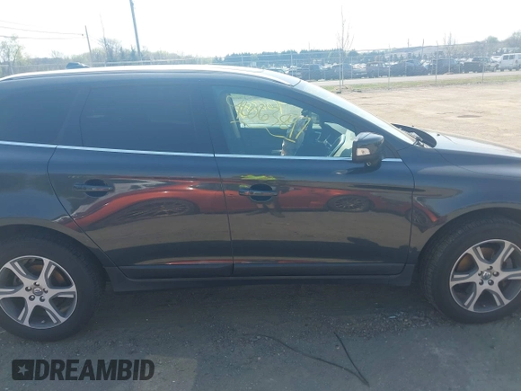2013 Volvo XC60 T6 with VIN YV4902DZ2D2426548, listed as a IAAI auction lot 42063897 with 86,129 mi miles. Bid and sale history available at carsss.com. Image 13.