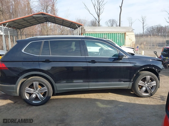 2020 Volkswagen Tiguan SE with VIN 3VV2B7AXXLM076870, listed as a IAAI auction lot 41811623 with 37,064 mi miles. Bid and sale history available at carsss.com. Image 14.