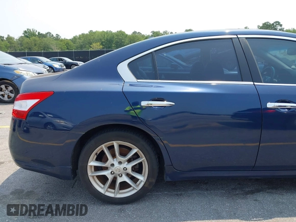 2011 Nissan Maxima SV z VIN 1N4AA5AP7BC843677, wystawiony jako IAAI lot #42407646 z przebiegiem 131 640 mil mil oraz . Historia ofert i sprzedaży dostępna na DreamBid. Obrazek 13.