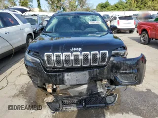 2020 Jeep Cherokee Latitude with VIN 1C4PJMCB9LD637613, listed as a Copart auction lot 69567574 with 81,009 mi miles and Salvage Title. Bid and sale history available at carsss.com. Image 5.