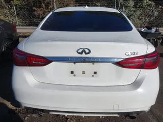 2018 Infiniti Q50 3.0t LUXE with VIN JN1EV7AP2JM590470, listed as a IAAI auction lot 41439162 with 155,029 mi miles. Bid and sale history available at carsss.com. Image 17.