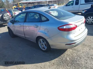 2017 Ford Fiesta SE z VIN 3FADP4BJXHM143658, wystawiony jako IAAI lot #41693045 z przebiegiem 142 361 mil mil oraz . Historia ofert i sprzedaży dostępna na DreamBid. Obrazek 3.
