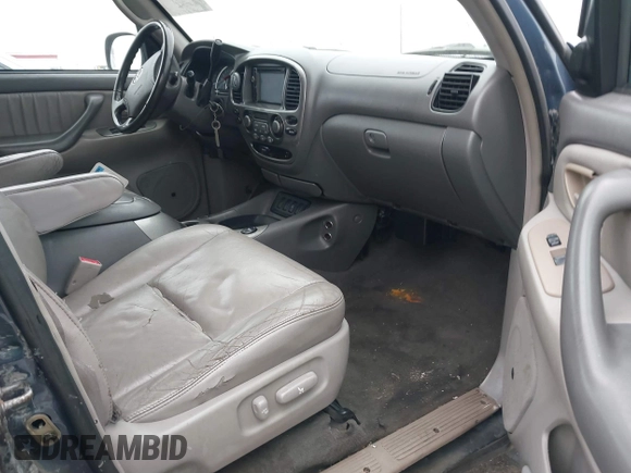 2005 Toyota Sequoia Limited with VIN 5TDZT38A55S252652, listed as a IAAI auction lot 41725951 with 225,593 mi miles and . Bid and sale history available at DreamBid. Image 5.