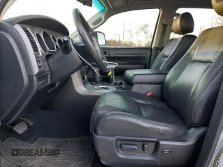 2010 Toyota Tundra z VIN 5TFDW5F1XAX142538, wystawiony jako Copart lot #83667104 z przebiegiem 192 446 mil mil oraz Szkoda całkowita • Salvage title. Historia ofert i sprzedaży dostępna na DreamBid. Obrazek 7.