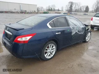 2009 Nissan Maxima 3.5 S with VIN 1N4AA51E89C859430, listed as a IAAI auction lot 41817126 with 151,482 mi miles. Bid and sale history available at carsss.com. Image 4.