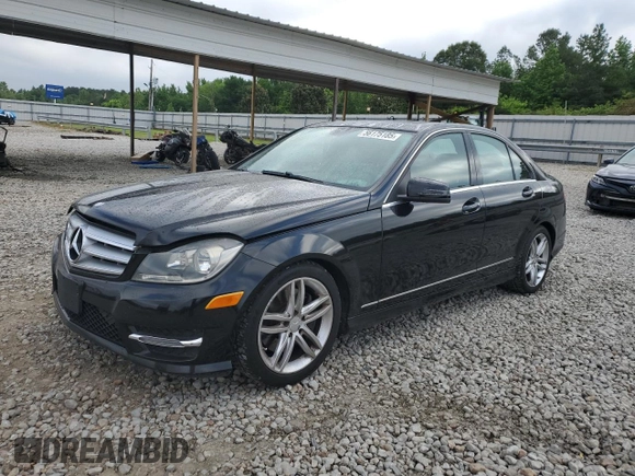 2013 Mercedes-Benz C 300 Sport z VIN WDDGF8AB6DA834789, wystawiony jako Copart lot #56175185 z przebiegiem 142 324 mil mil oraz Szkoda całkowita • Salvage title. Historia ofert i sprzedaży dostępna na DreamBid. Obrazek 1.