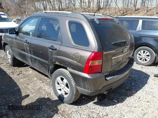 2010 Kia Sportage LX with VIN KNDKGCA32A7669068, listed as a IAAI auction lot 41783154 with 168,226 mi miles and . Bid and sale history available at carsss.com. Image 3.