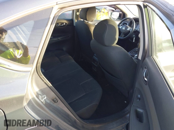 2018 Nissan Sentra SV with VIN 3N1AB7AP3JY269462, listed as a IAAI auction lot 41972631 with 184,694 mi miles. Bid and sale history available at carsss.com. Image 8.