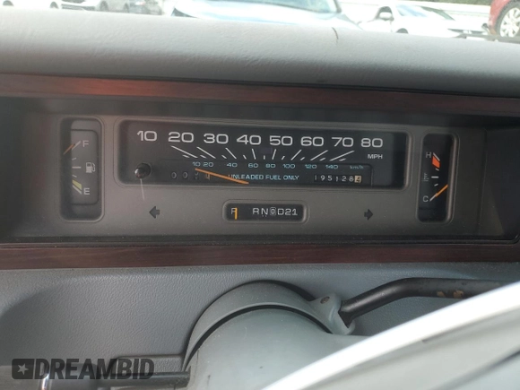 1991 Chevrolet Caprice z VIN 1G1BL83EXMW257393, wystawiony jako Copart lot #85267614 z przebiegiem 195 128 mil mil oraz Nie do naprawy • Non repairable. Historia ofert i sprzedaży dostępna na DreamBid. Obrazek 9.
