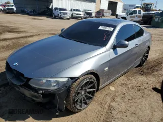 2013 BMW 3 Series 328i xDrive with VIN WBAKF3C53DJ058035, listed as a Copart auction lot 71995124 with 117,208 mi miles and Salvage Title. Bid and sale history available at carsss.com. Image 1.