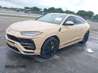 2022 Lamborghini Urus z VIN ZPBUA1ZL3NLA18265, wystawiony jako IAAI lot #40675659 z przebiegiem 46 439 mil mil oraz . Historia ofert i sprzedaży dostępna na DreamBid. Obrazek 2.
