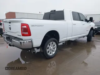 2024 Ram 2500 Laramie z VIN 3C6UR5NL7RG143695, wystawiony jako IAAI lot #41504981 z przebiegiem 6 511 mil mil oraz . Historia ofert i sprzedaży dostępna na DreamBid. Obrazek 4.